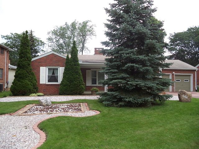 1st image of 644 Barnard Ave