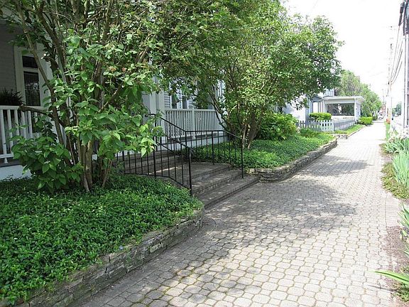 3rd image of 219 E Main St
