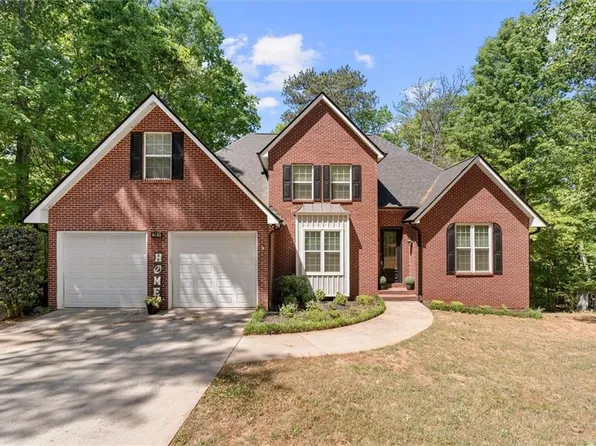 218 N Ole Hickory Trl, Carrollton, GA 30117