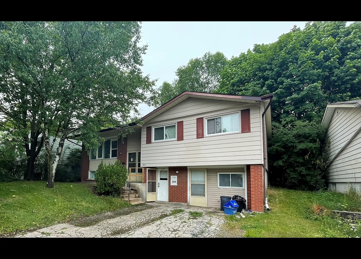 390 Hazel Street Waterloo — Photo 1