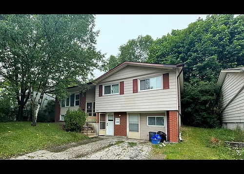 390 Hazel St #4 Photo 1