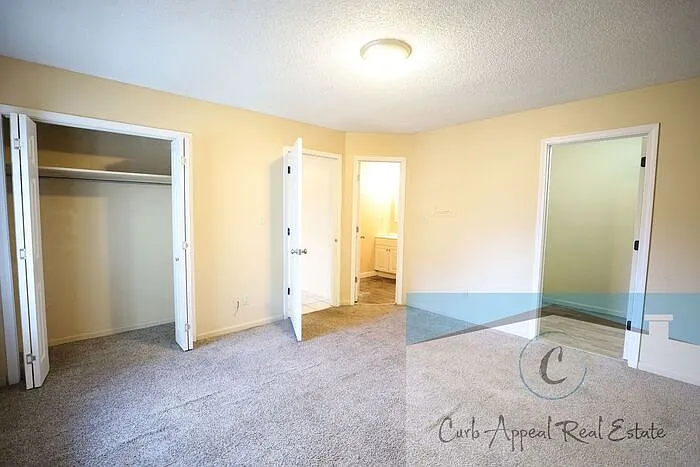 113 N Rogers St #3 — Photo 9