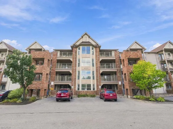 4025 Kilmer Dr #310, Burlington, ON L7M 4M5