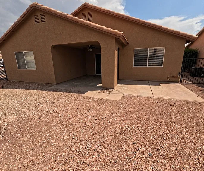 1675 E Segovia Way — Photo 20