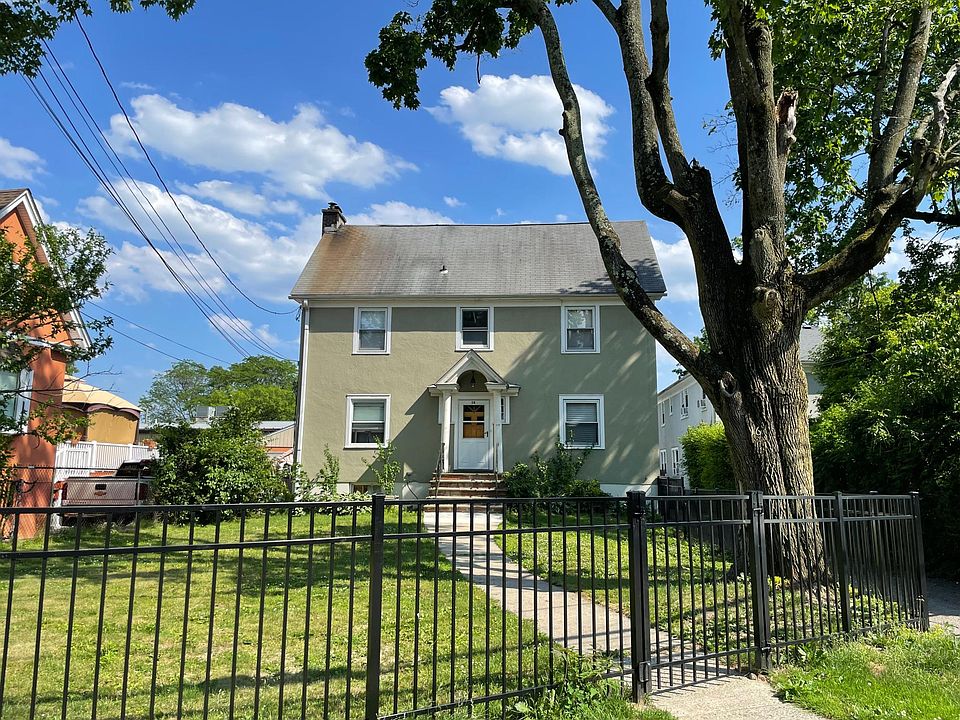 1st image of 16 Woodcrest Ave #1
