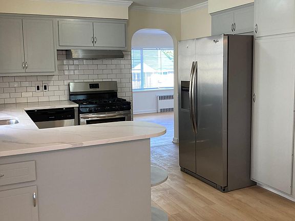 2nd image of 204 Brookside Ave Floor 1