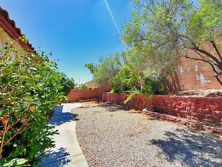 7225 Fern Meadow St — Photo 37