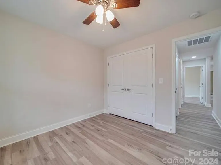 409 Grace Ave NW — Photo 7