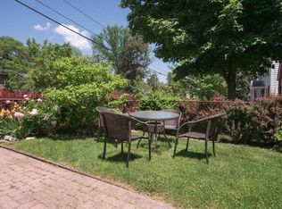 1821 Jackson Ave, Ann Arbor, MI 48103