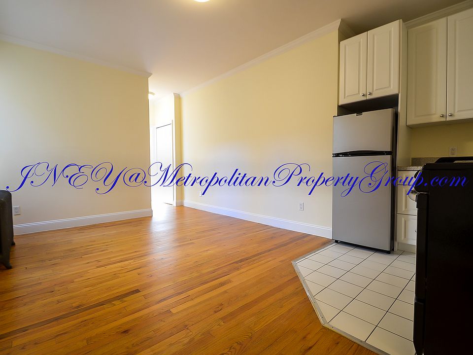 2nd image of 117 W 13th St #69JN