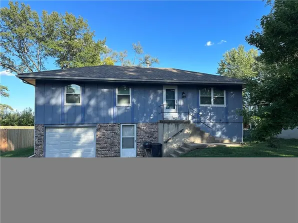 115 Cooper St, Buckner, MO 64016