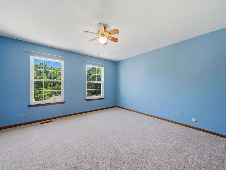 854 Deep Woods Ct — Photo 30