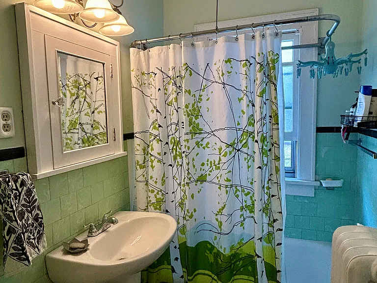 3736 Grand Ave S — Photo 10