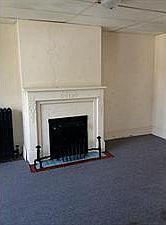 5th image of 465 E Utica St