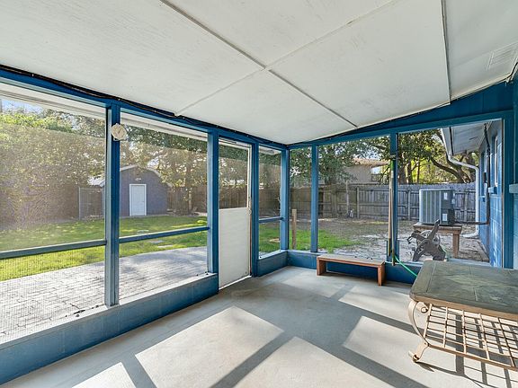 2nd image of 29 Caswell Cir