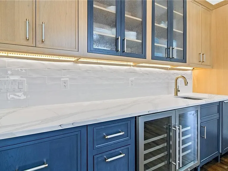 1 Harbor View Dr — Photo 16