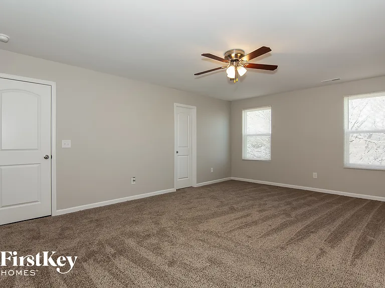 1544 Pecan Ln — Photo 7
