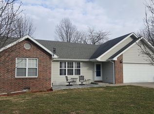 758 N Olive St, Marshfield, MO 65706
