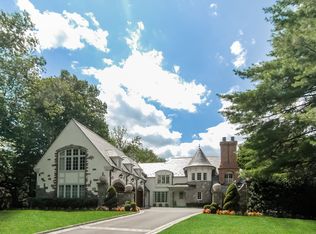 10 Broadmoor Rd, Scarsdale, NY 10583