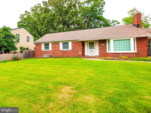 321 Villanova Rd, Glassboro, NJ 08028