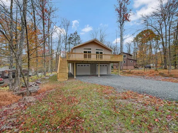 1081 Lakeland Dr, Lake Ariel, PA 18436