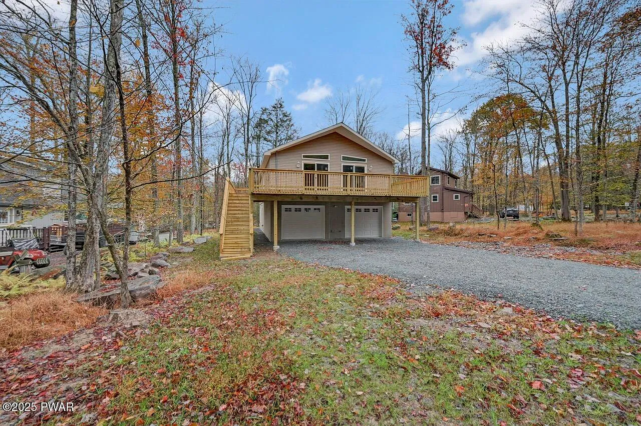 1081 Lakeland Dr photo 1