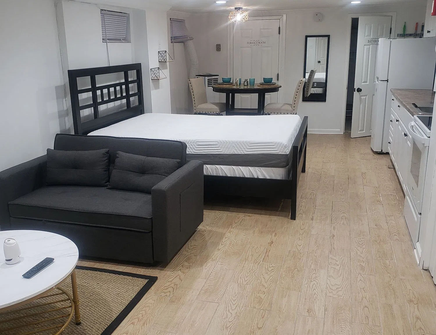 Studio, 400 sqft, $1,700 — Photo 2
