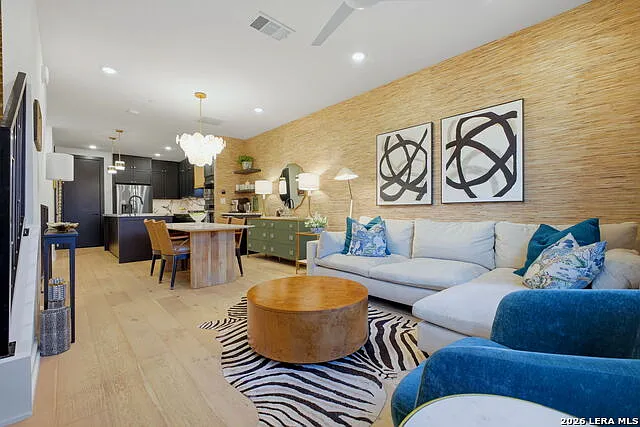 719 E Locust St #4107 — Photo 11