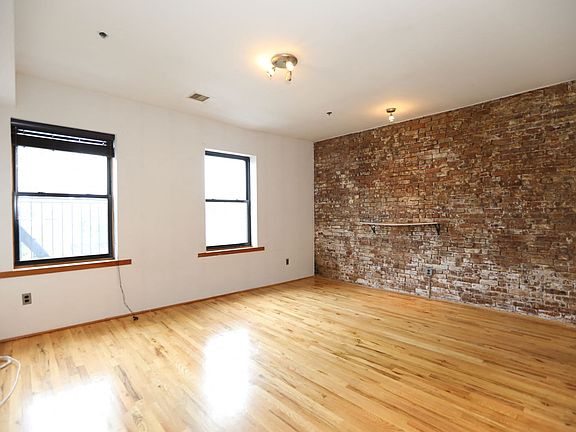 Spacious Bedroom