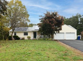 7 Holmes Rd, Glastonbury, CT 06033