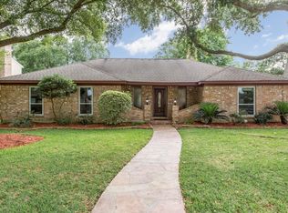 11833 Westmere Dr, Houston, TX 77077
