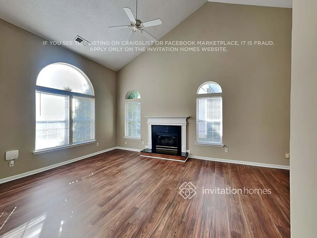 10600 Northwoods Forest Dr Charlotte, NC 28214 — Photo 4