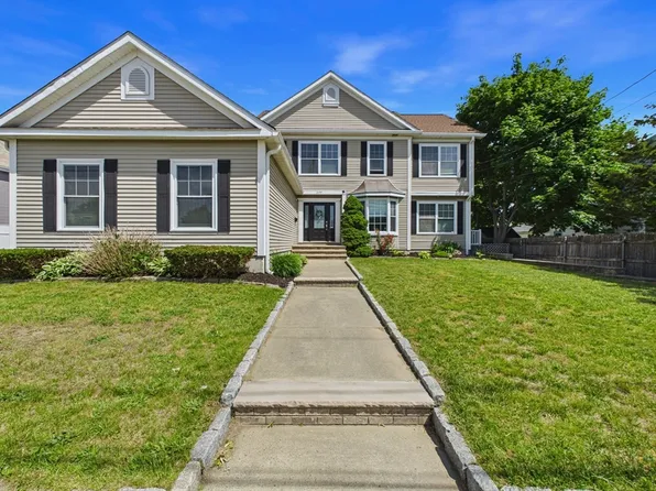 277 Tarkiln Hill Rd, New Bedford, MA 02745