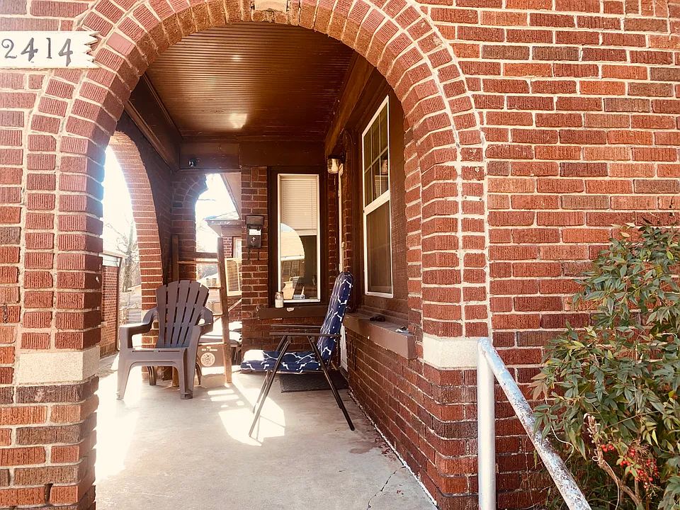 2414 NW 11th St