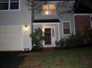 24 Avebury Pl, Somerset, NJ 08873