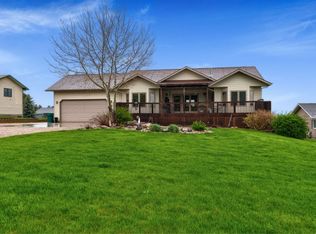 1316 Pine View Dr, Sturgis, SD 57785