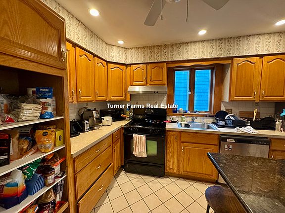 5th image of 24 Chetwynd Rd #1A