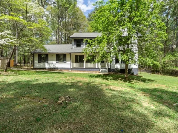 230 Huntcliff Ct, Fayetteville, GA 30214