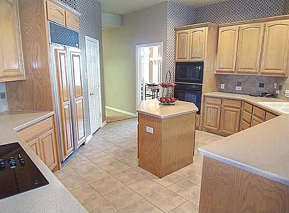 3rd image of 303 Meadow Lake Dr