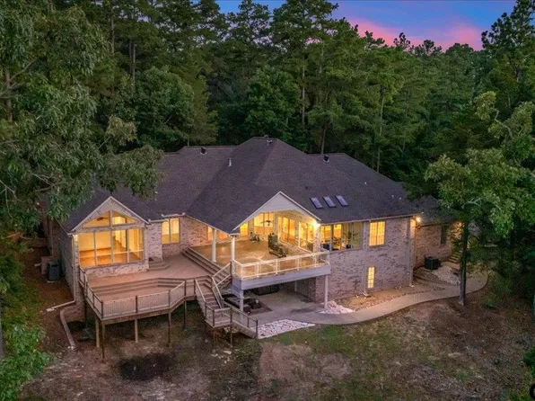 3832 Brighton Ct, Tyler, TX 75701