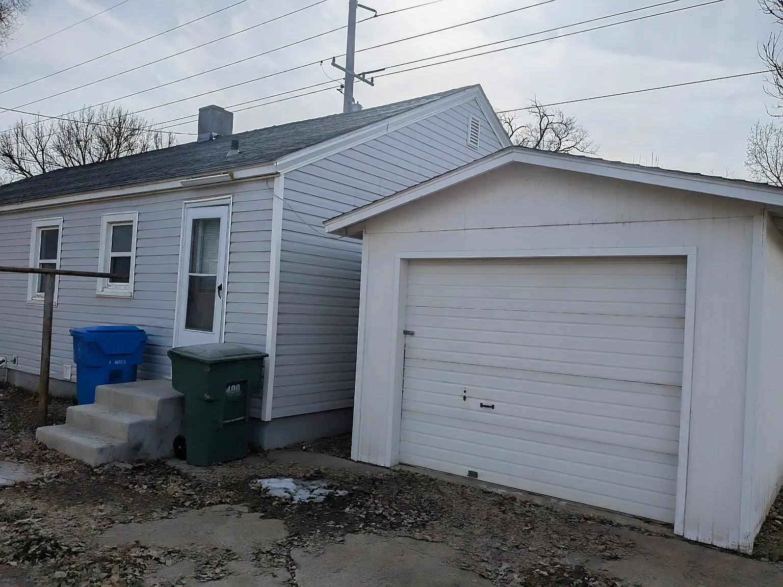 2 bed, 680 sqft, $990 — Photo 2
