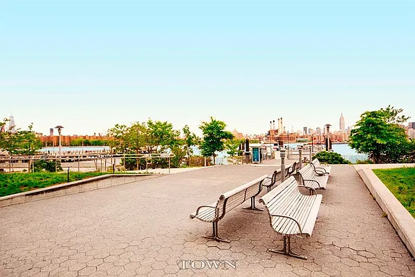 Sold by Town Residential | media 27