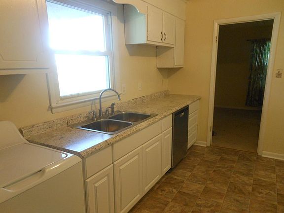 Kitchen, Washer, Double Steel Sink. Diswasher