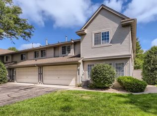 1045 Lovell Ave W, Saint Paul, MN 55113