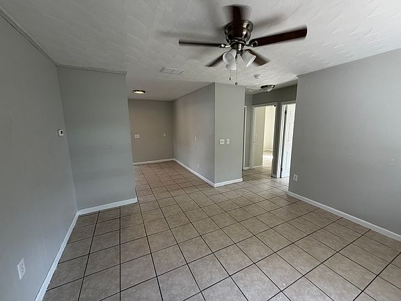 3rd image of 38552 9th Ave