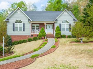 2408 28th Avenue Ct NE, Hickory, NC 28601