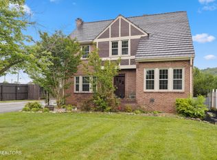 216 Adair Dr, Knoxville, TN 37918