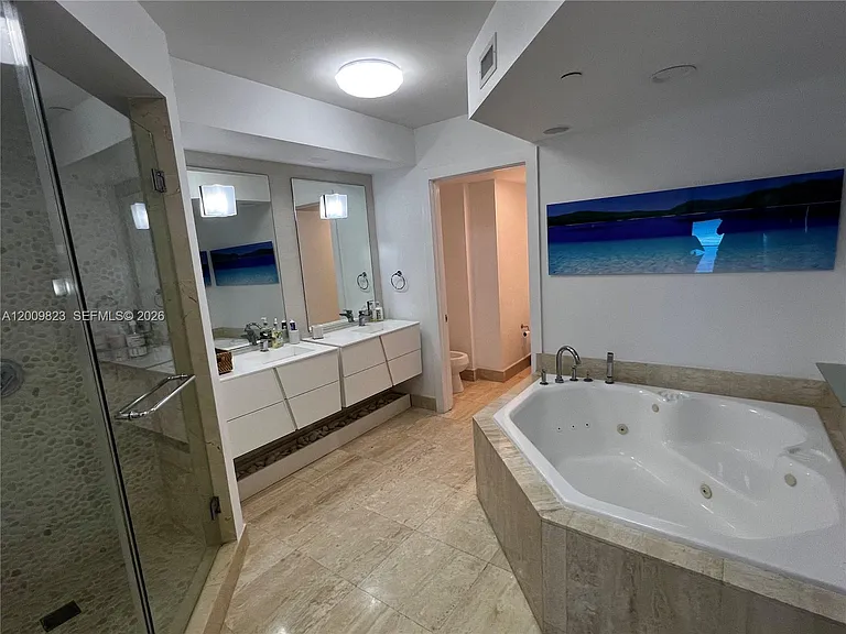 18671 Collins Ave #402 — Photo 12
