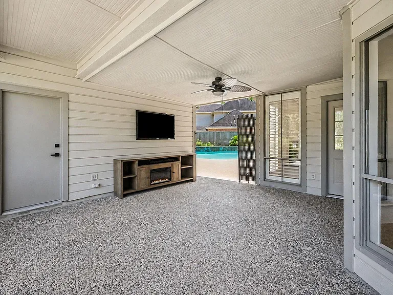 507 Commodore Way — Photo 40