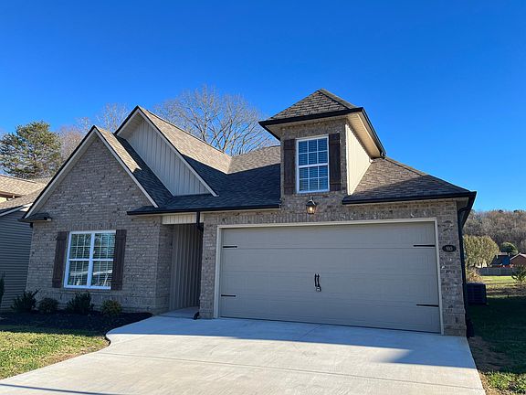 4th image of 912 E Beaver Creek Dr